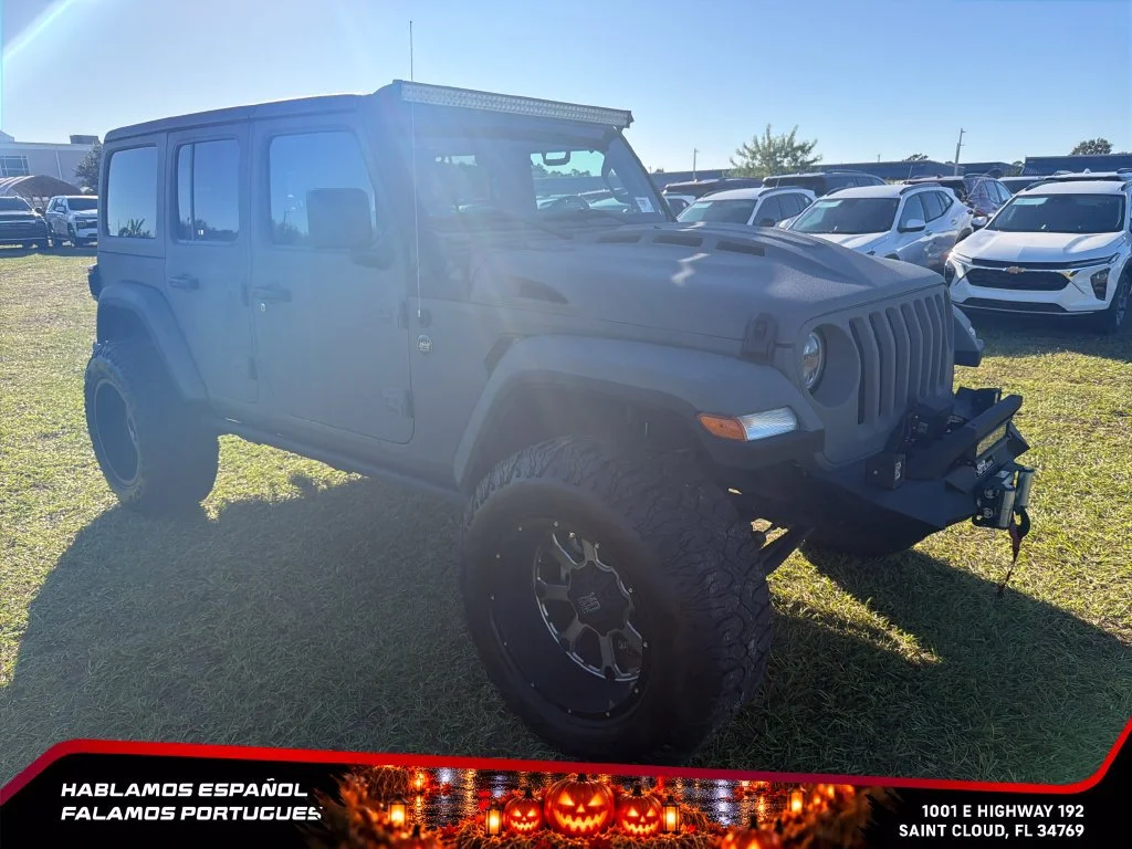 Used 2018  Jeep Sport S image 7