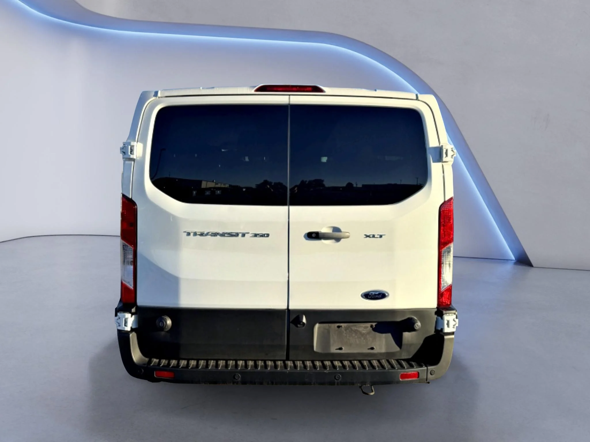 Used 2024 Oxford White Ford XLT image 5
