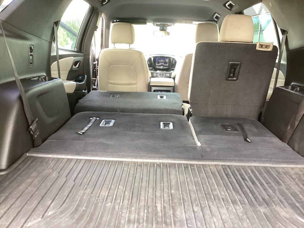 Used 2023 Black Chevrolet LS image 19