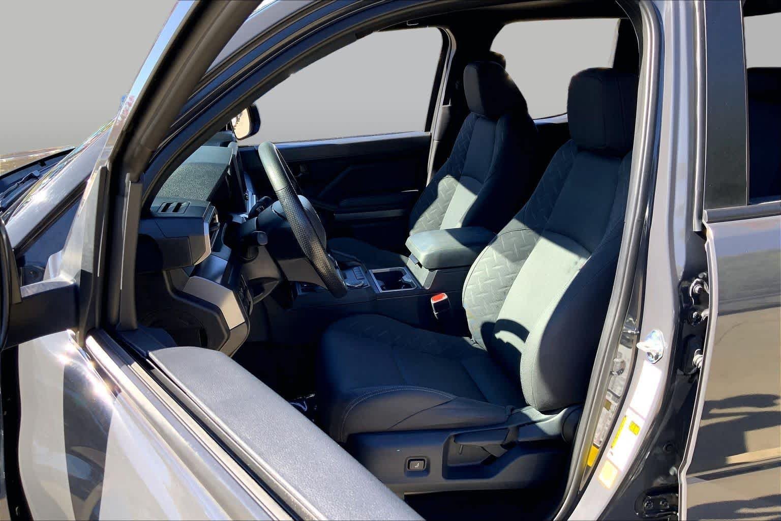 Used 2025 Underground Toyota SR5 image 8