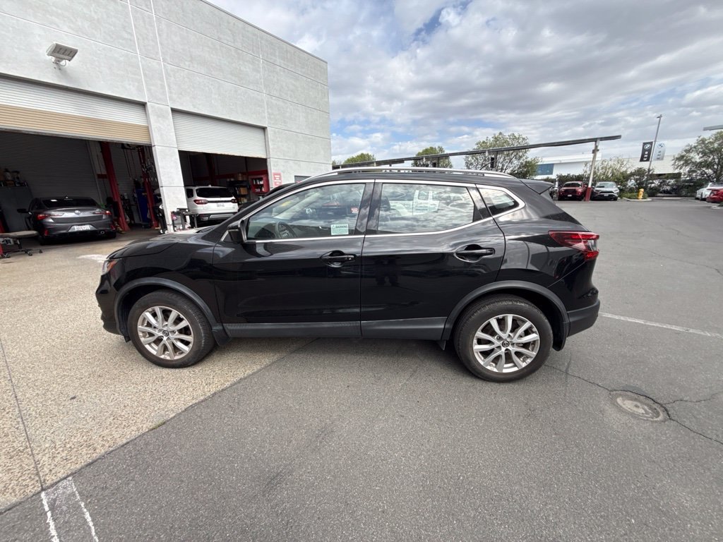 Used 2021 Magnetic Black Pearl Nissan SV image 8