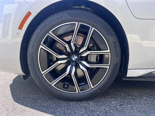 New 2026 Mineral White Metallic BMW 750e xDrive image 9
