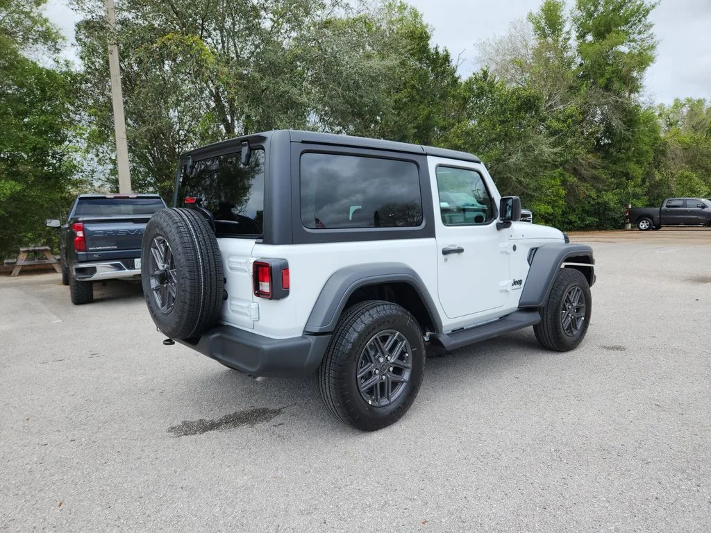 New 2026 Bright White Clear-Coat Exterior Paint Jeep Sport S image 4