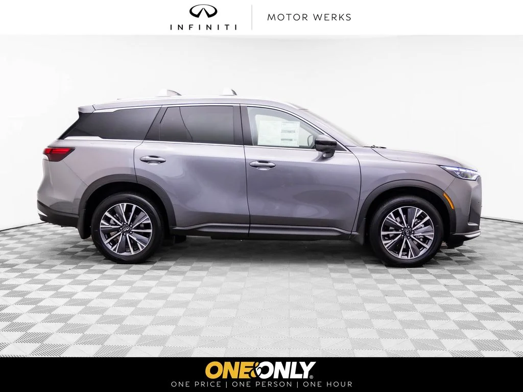 New 2027 GRAPHITE SHADOW INFINITI Luxe AWD image 6