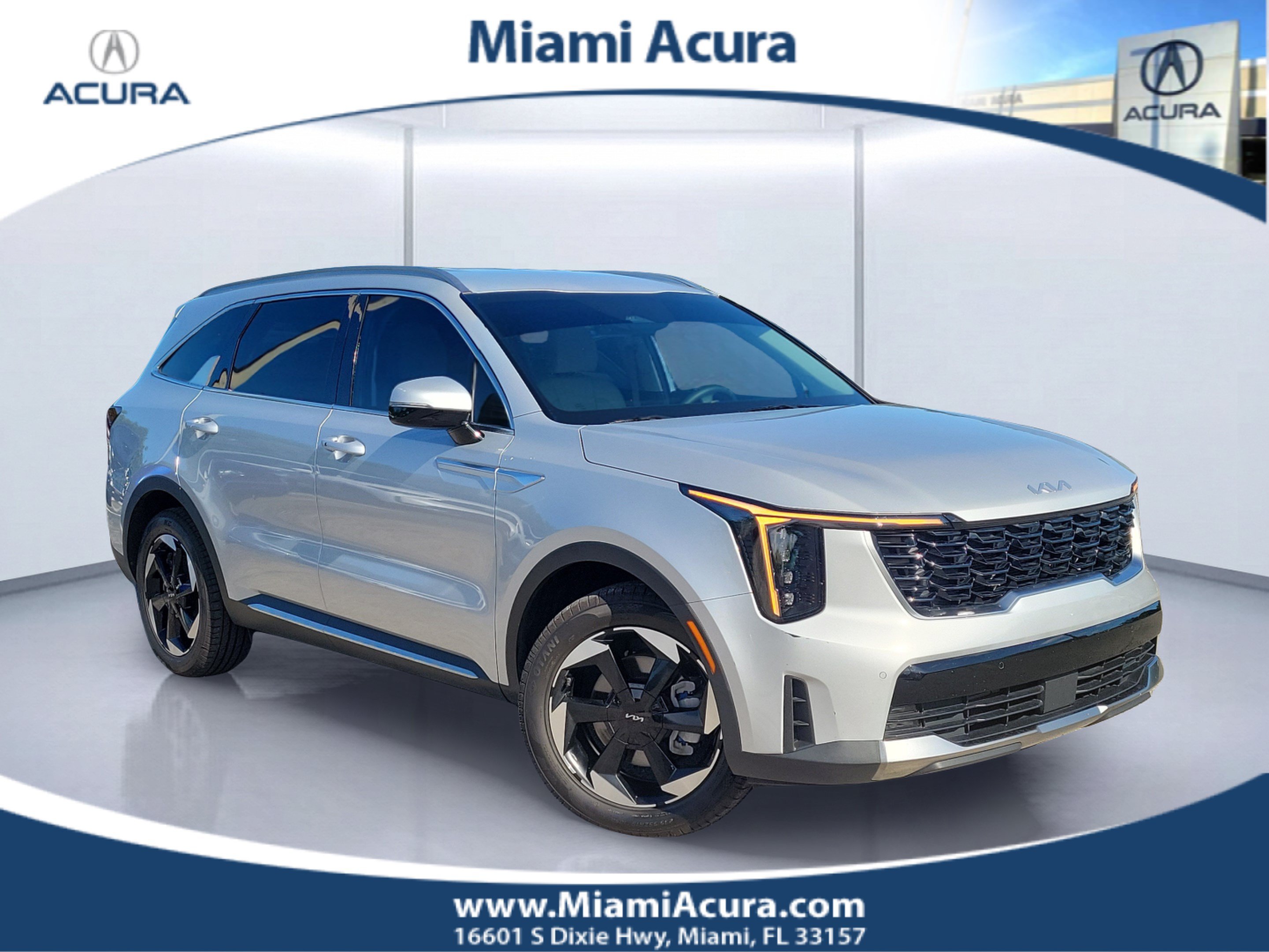 Used 2025 Silky Silver Kia EX image 1