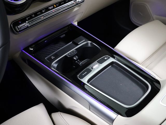 New 2026 Polar White Mercedes-Benz GLB 250 image 53