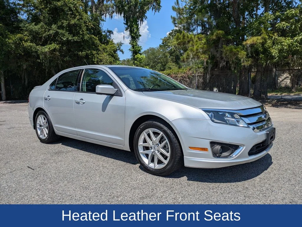 Used 2010 Brilliant Silver Metallic Ford SEL image 2