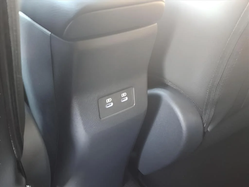 2025 Nissan Kicks SR - Photo 10