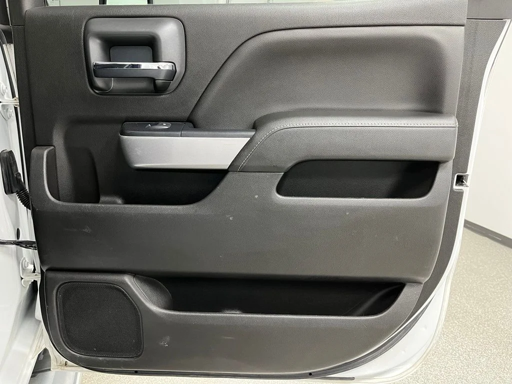 Used 2018 White Chevrolet LTZ image 48