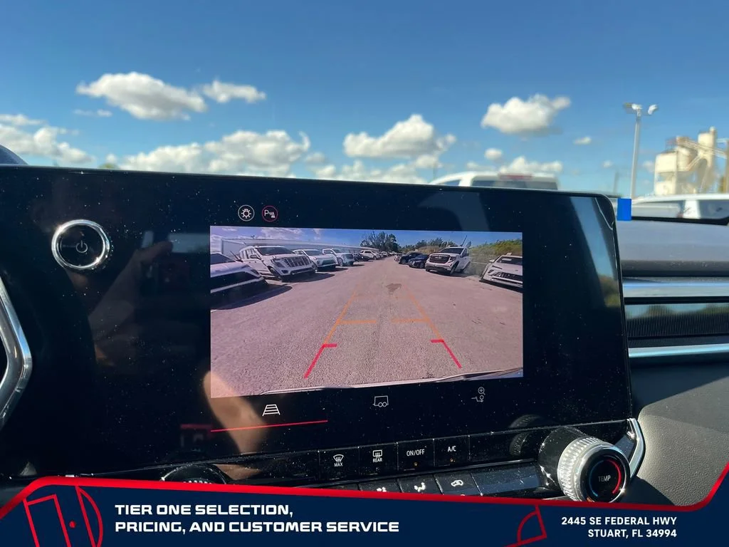 New 2026 Summit White GMC Elevation image 31