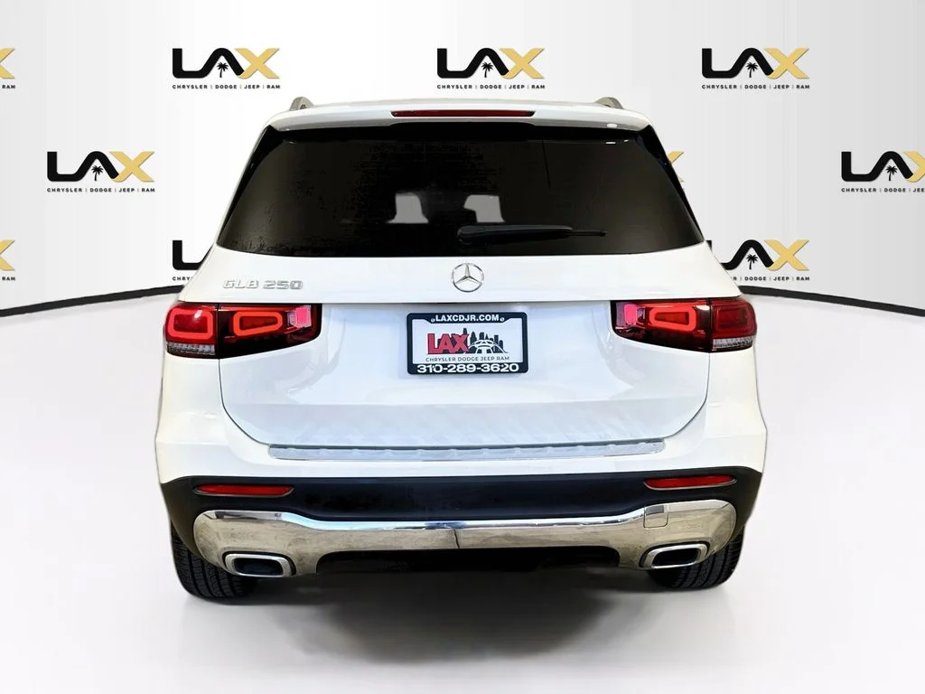 Used 2022 White Mercedes-Benz GLB 250 image 6