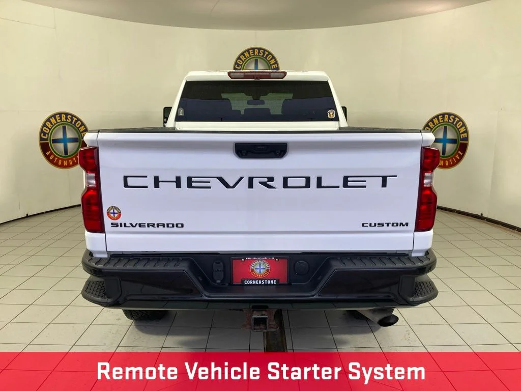 Used 2023 White Chevrolet Custom image 21