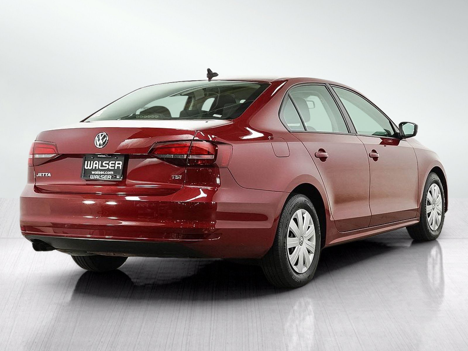 Used 2016 Cardinal Red Metallic Volkswagen 1.4T S image 5