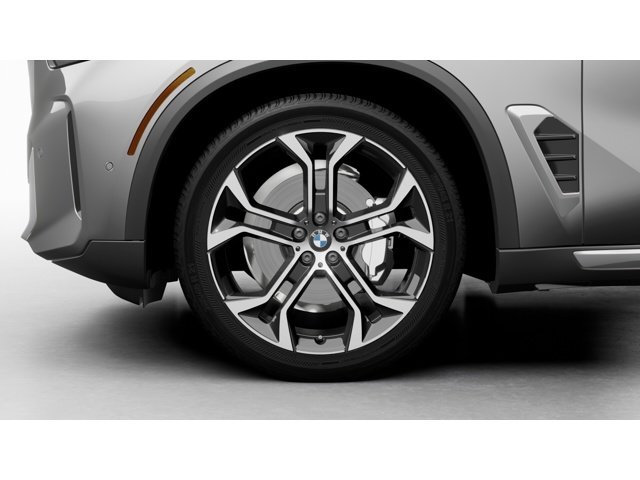 New 2026 Skyscraper Grey Metallic BMW sDrive40i image 7