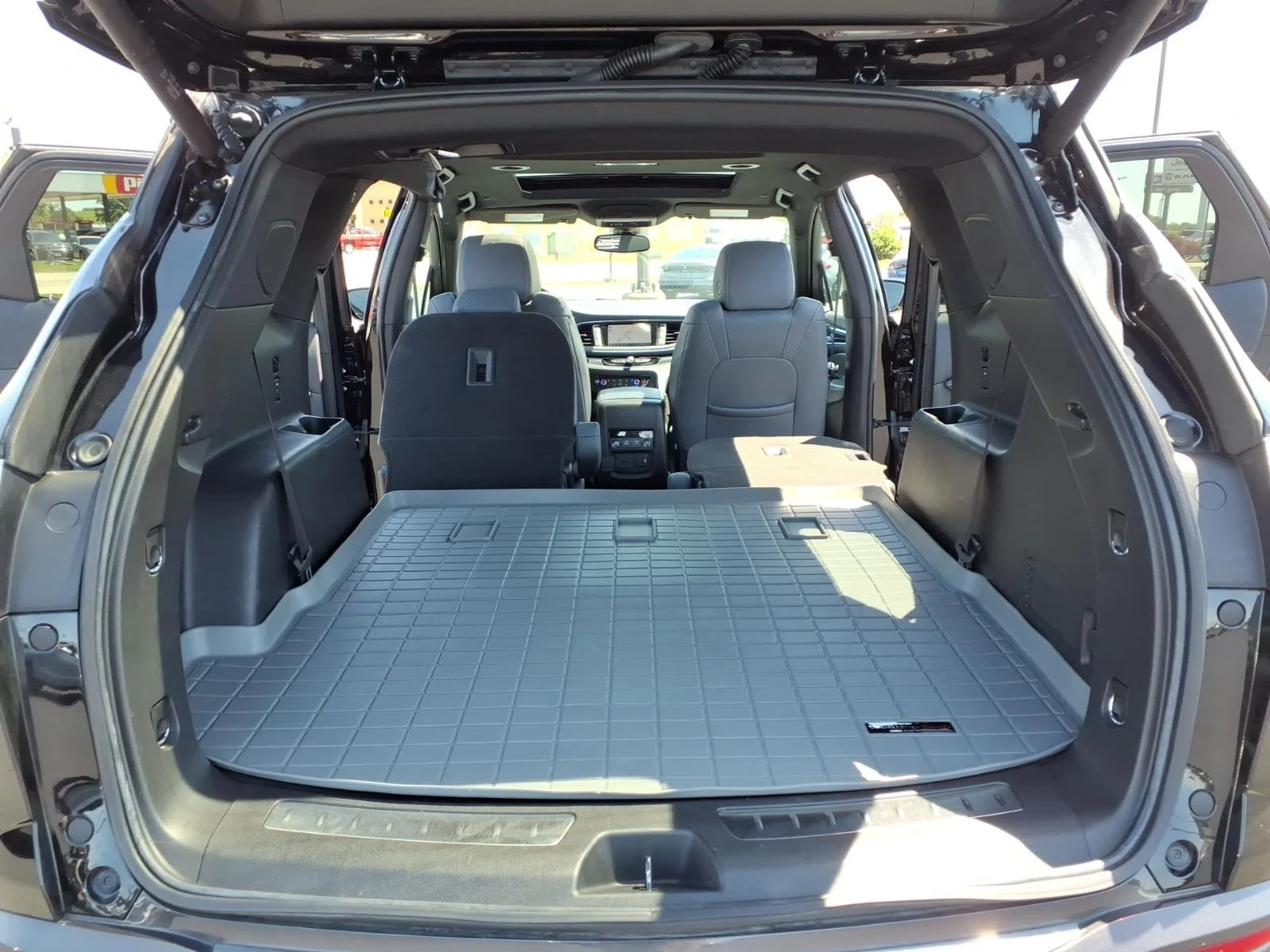 Used 2023 Ebony Twilight Metallic Buick Essence image 7