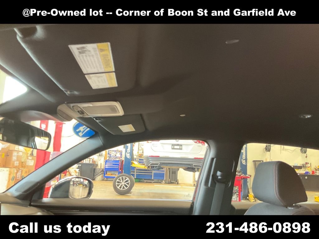 Used 2024  Honda Sport image 12