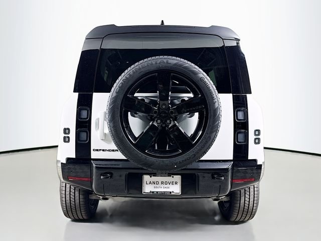 New 2026 Fuji White Land Rover X-Dynamic SE image 6