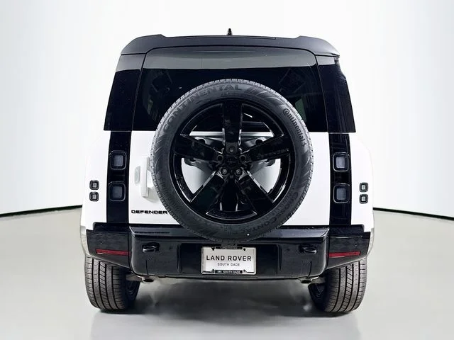 New 2026 Fuji White Land Rover X-Dynamic SE image 6