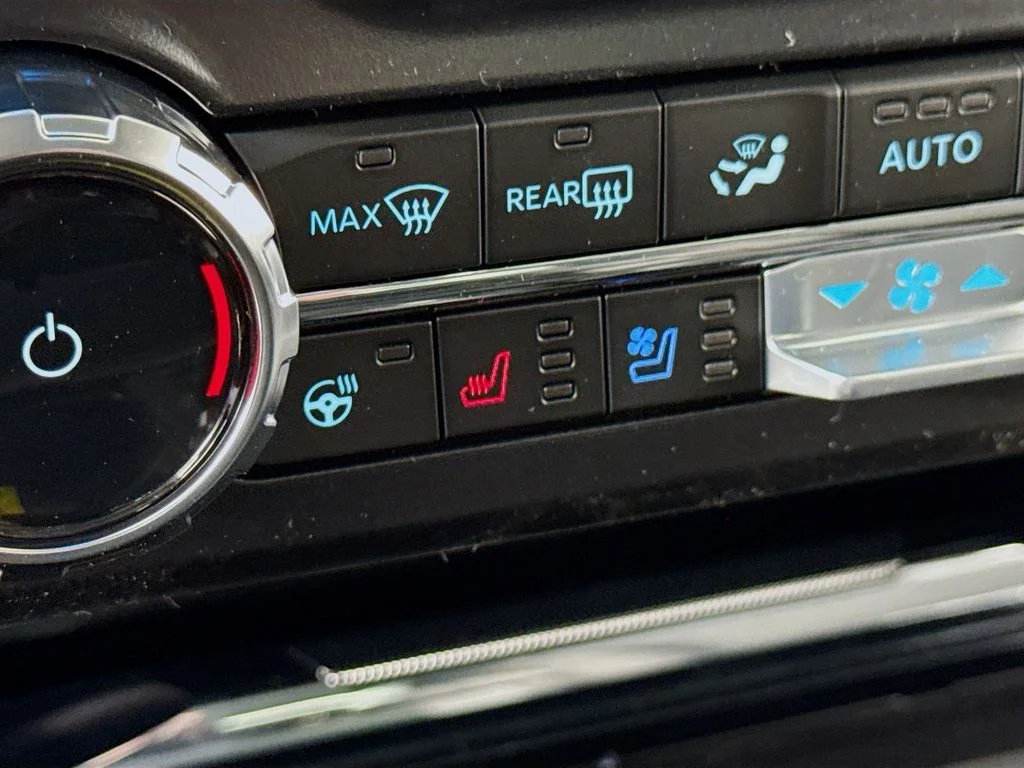 New 2026 Carbonized Gray Metallic Ford F-250® Lariat® image 21
