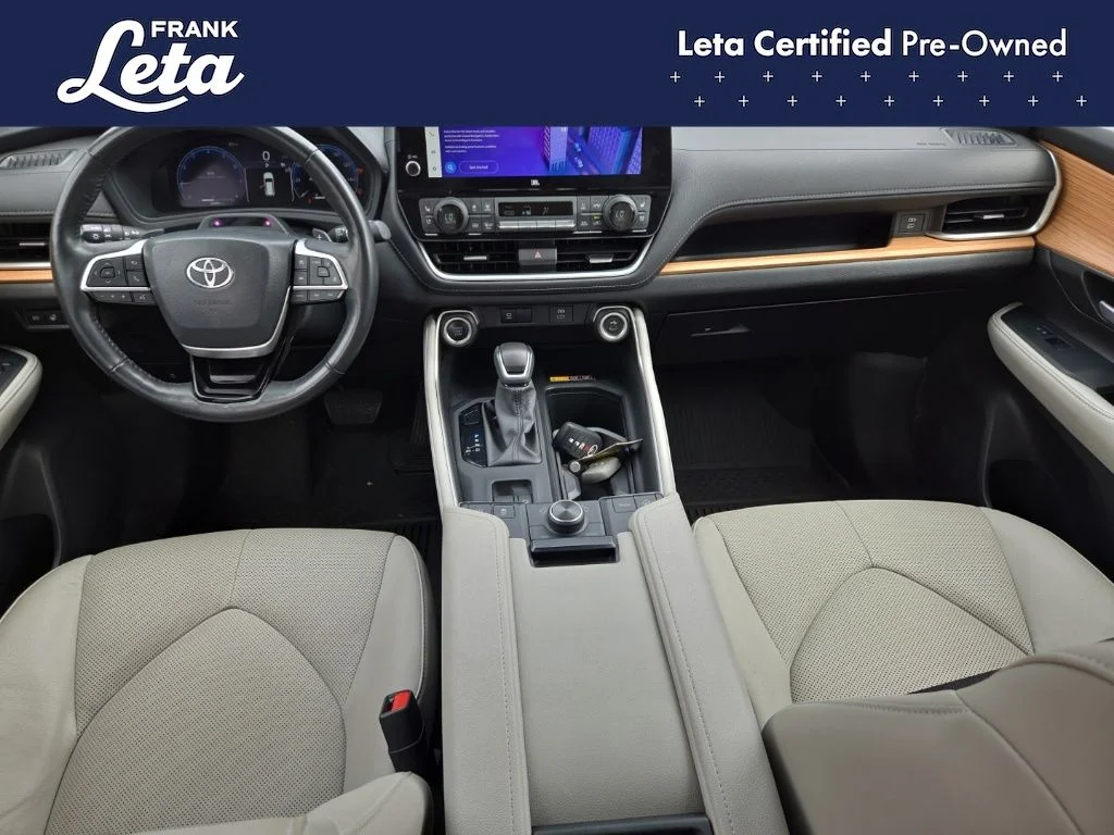 Used 2024 White Toyota Platinum image 17