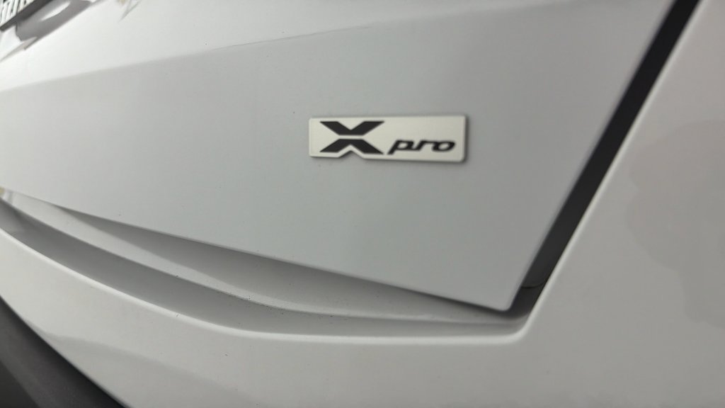Used 2024 White Kia X-Pro SX Prestige image 42