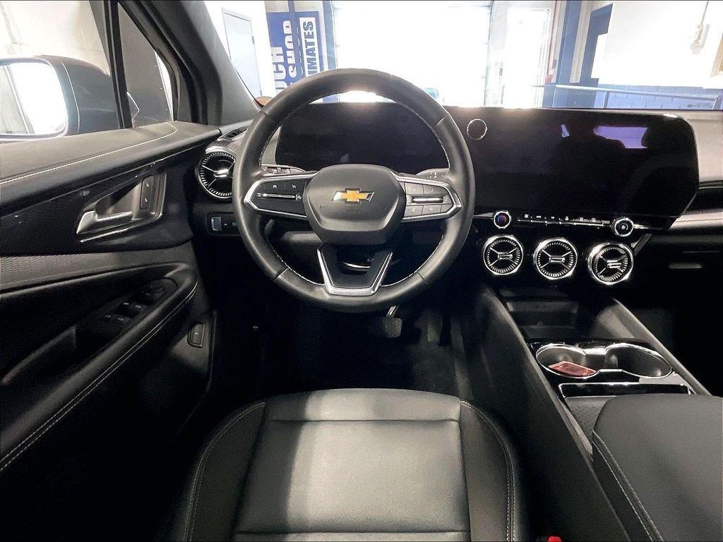 Used 2024 Gray Chevrolet LT image 17