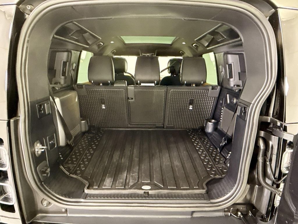 Used 2023 Santorini Black Metallic Land Rover X image 27