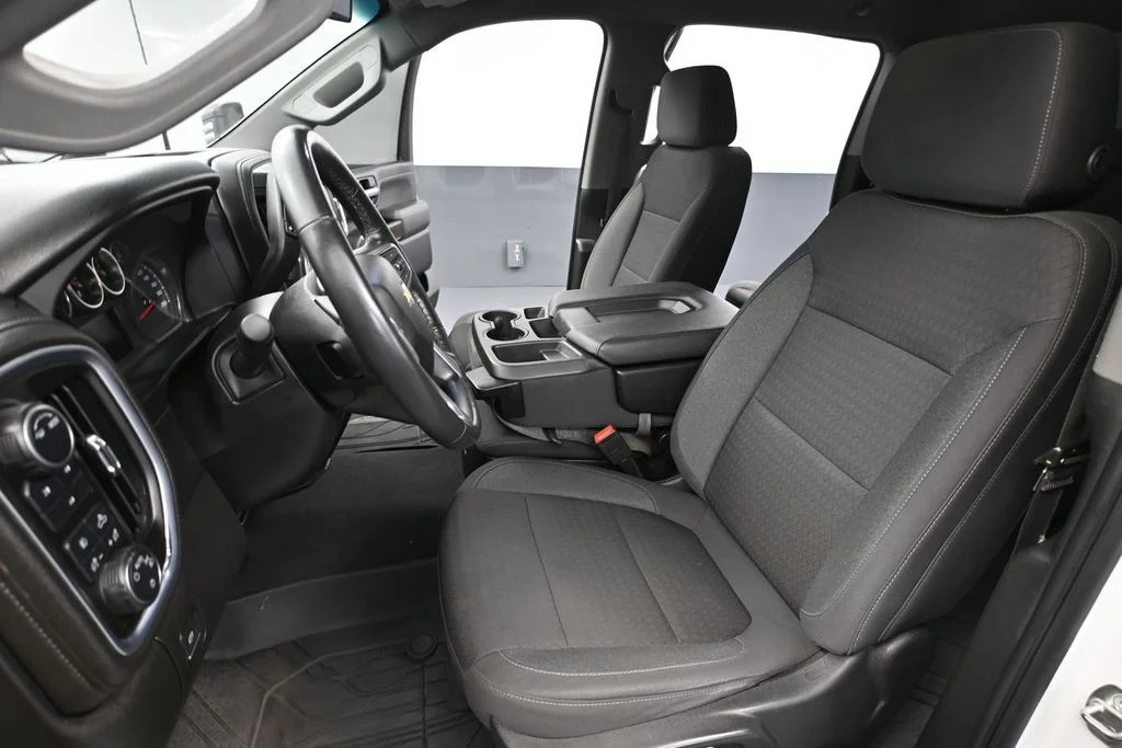 Used 2022  Chevrolet LT image 28