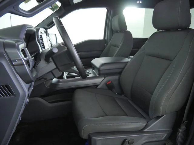 Used 2024 Silver Ford XLT image 21
