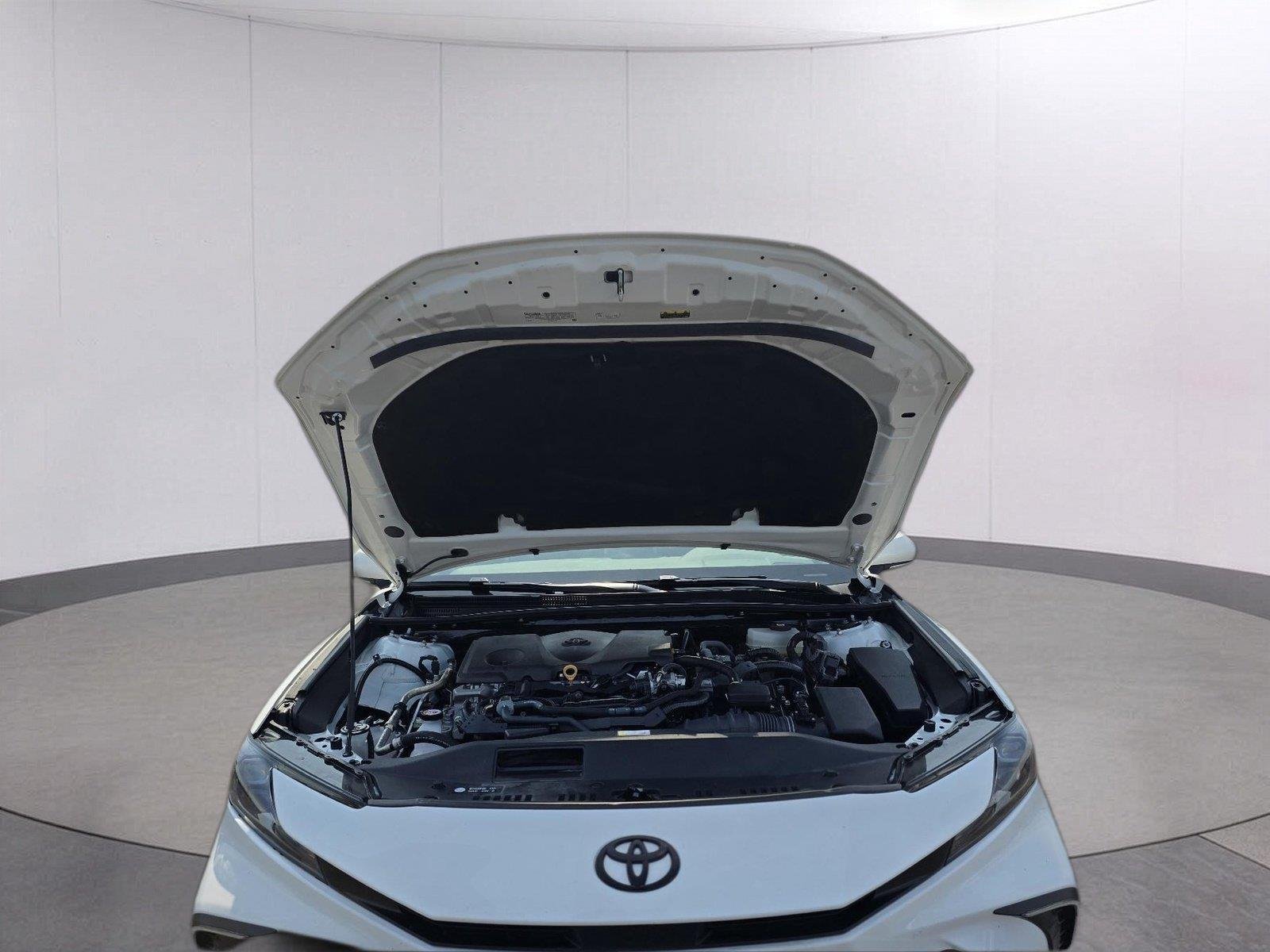 Used 2025 Ice Cap Toyota SE image 34