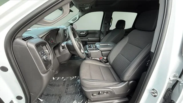 Used 2025 White Chevrolet Custom image 18
