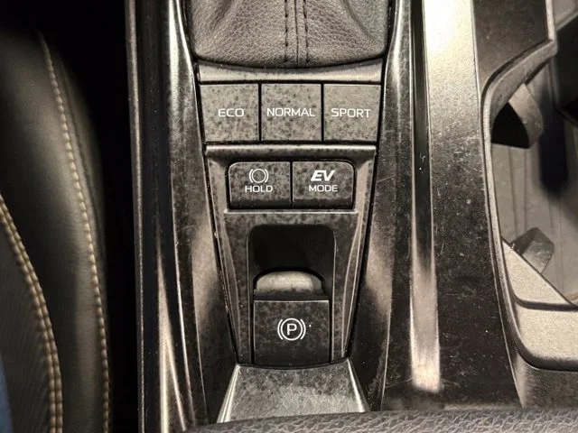 Used 2025  Toyota SE image 31