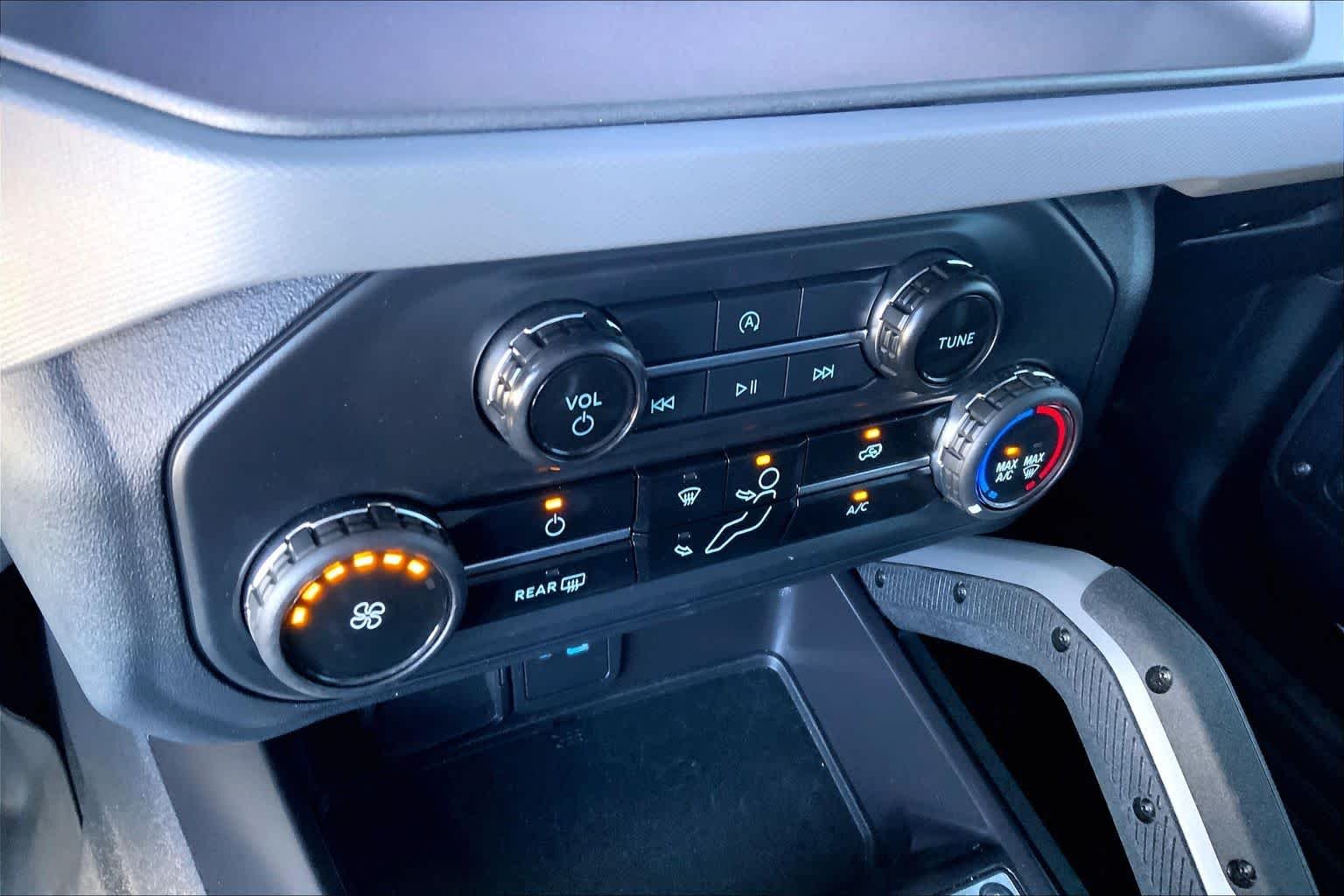 Used 2024 Oxford White Ford Big Bend image 30