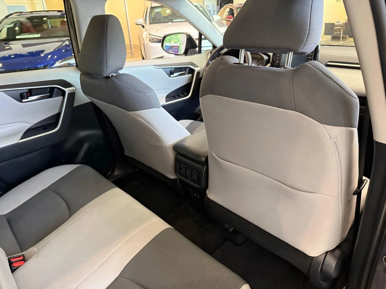 Used 2019 Magnetic Gray Metallic Toyota XLE image 44