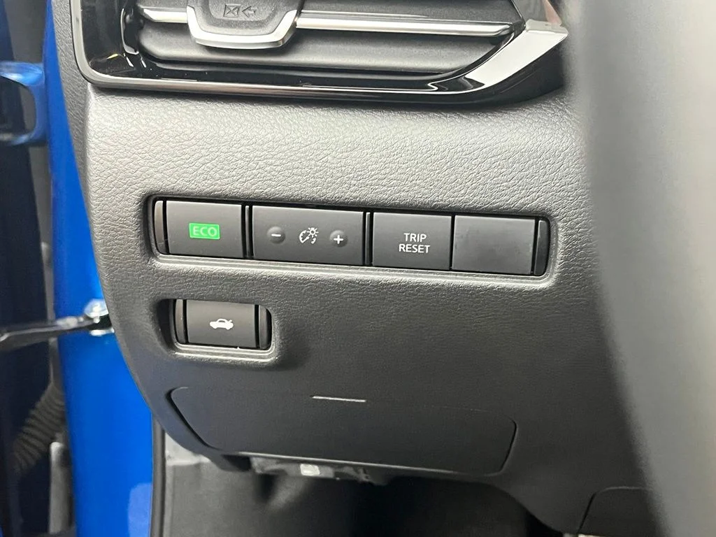 Used 2024 Blue Nissan SR image 24