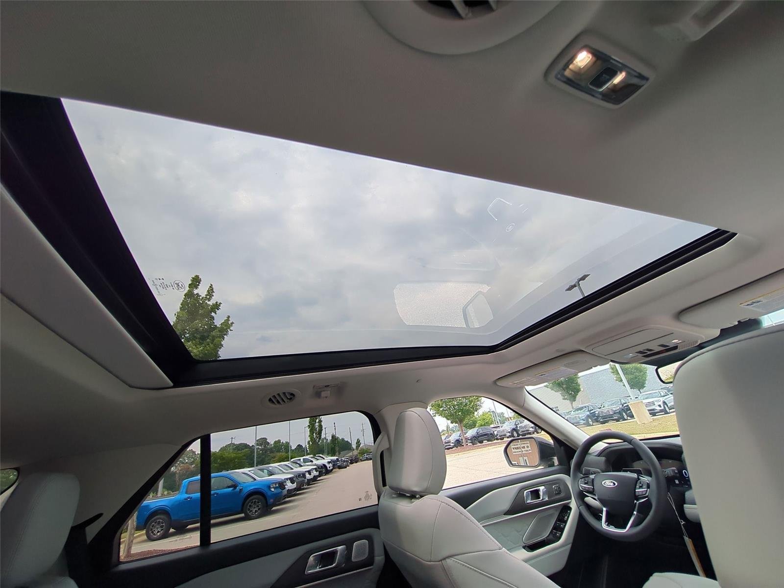 New 2026 Space White Metallic Ford Platinum™ image 39