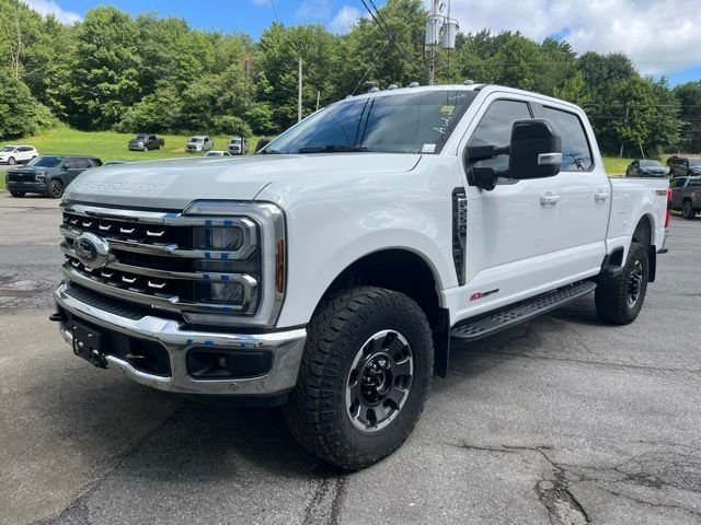 Used 2024  Ford  image 10