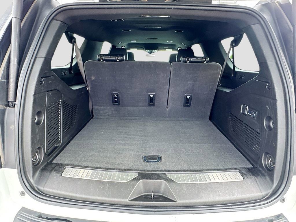 2025 GMC Yukon XL Denali - Photo 28