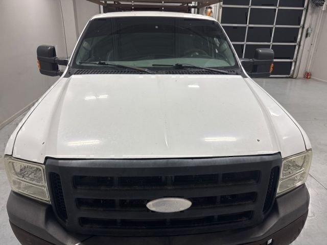 Used 2006 White Ford XL image 3