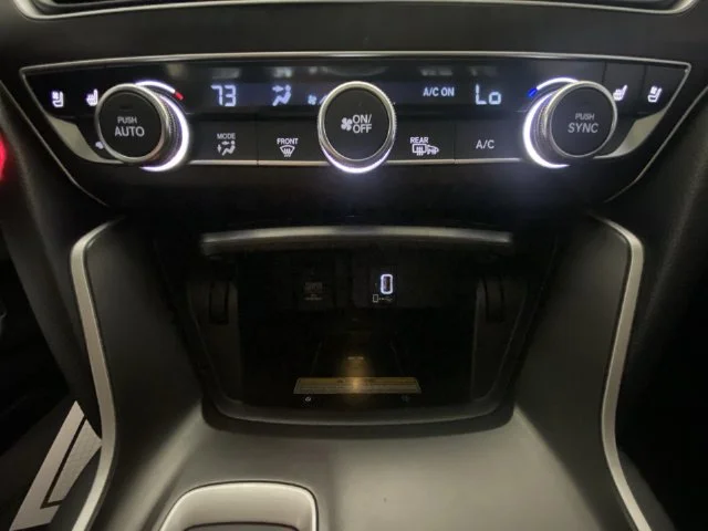 Used 2019 White Honda Touring 2.0T image 18