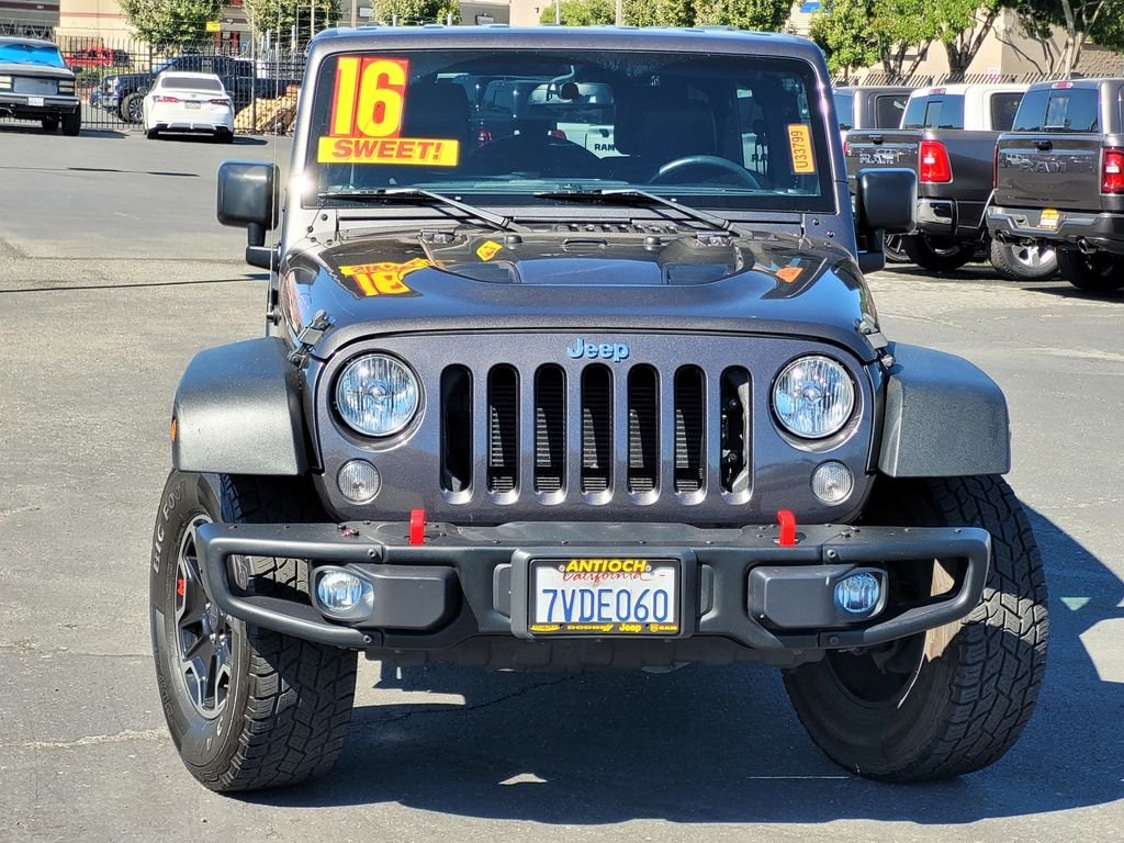 Certified Used 2016 Gray Jeep Unlimited Rubicon image 2
