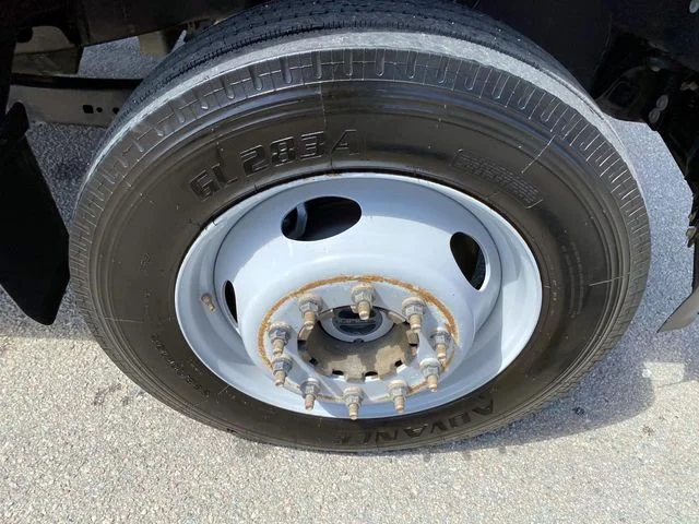 Used 2023 Oxford White Ford XL image 26