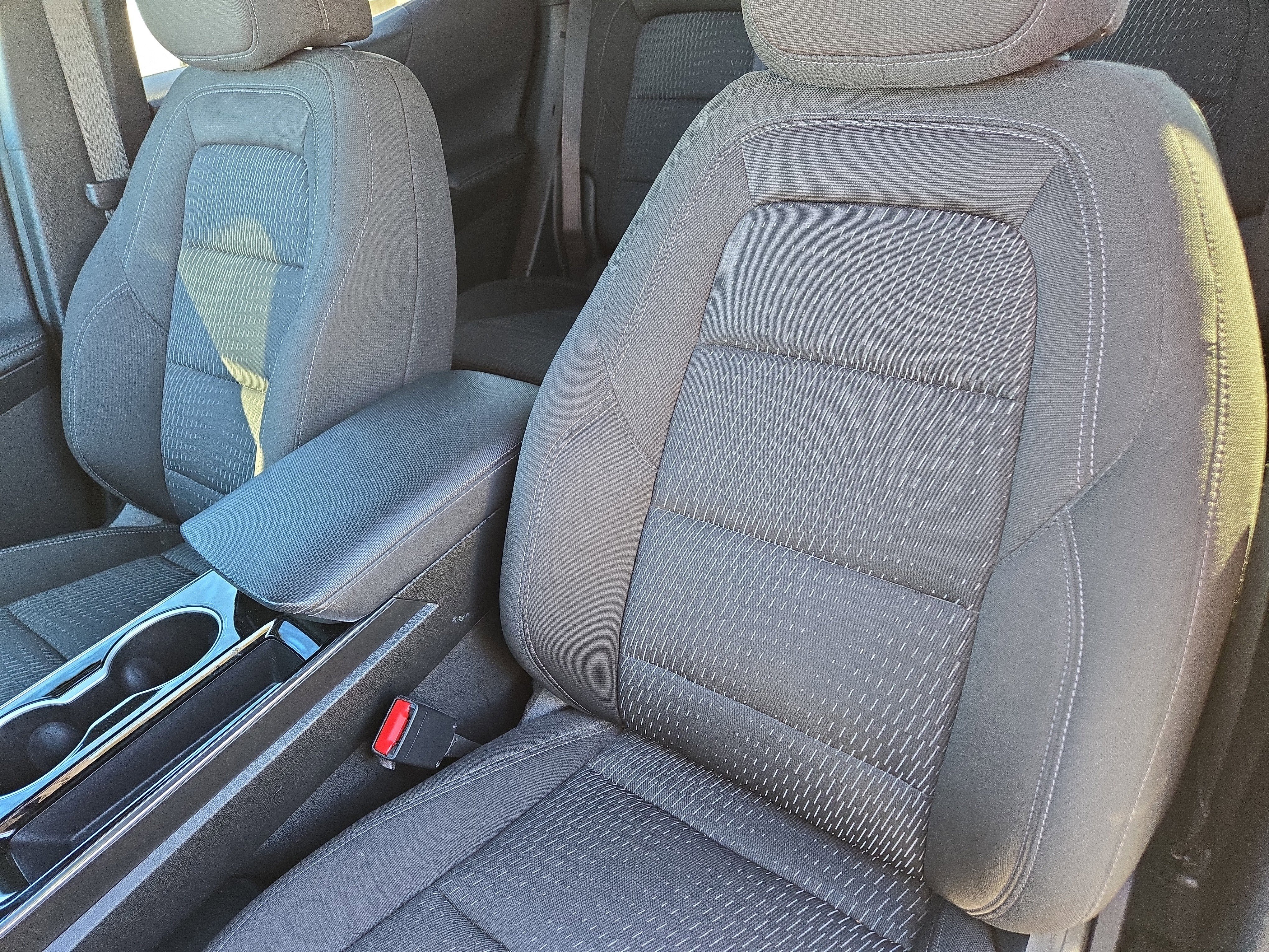 2025 Chevrolet Equinox LT - Photo 15