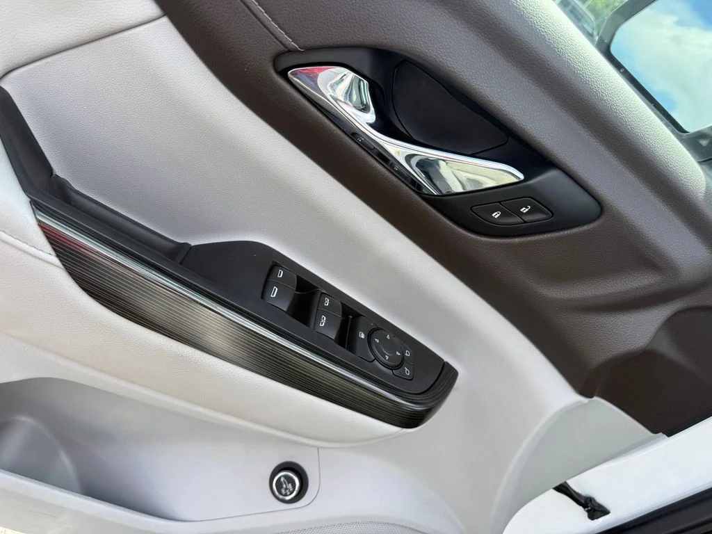 Used 2020 White GMC SLT image 6