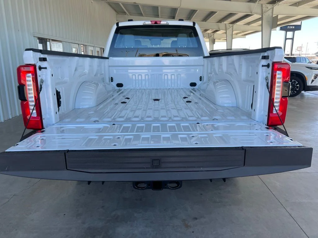 New 2026 Oxford White Ford F-350® XL image 19