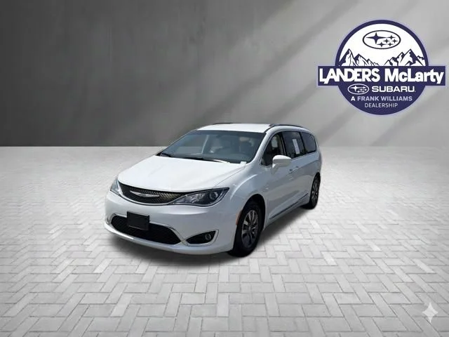 Used 2020 White Chrysler Touring L Plus image 6