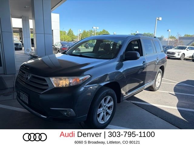 Used 2013 Gray Toyota SE image 1
