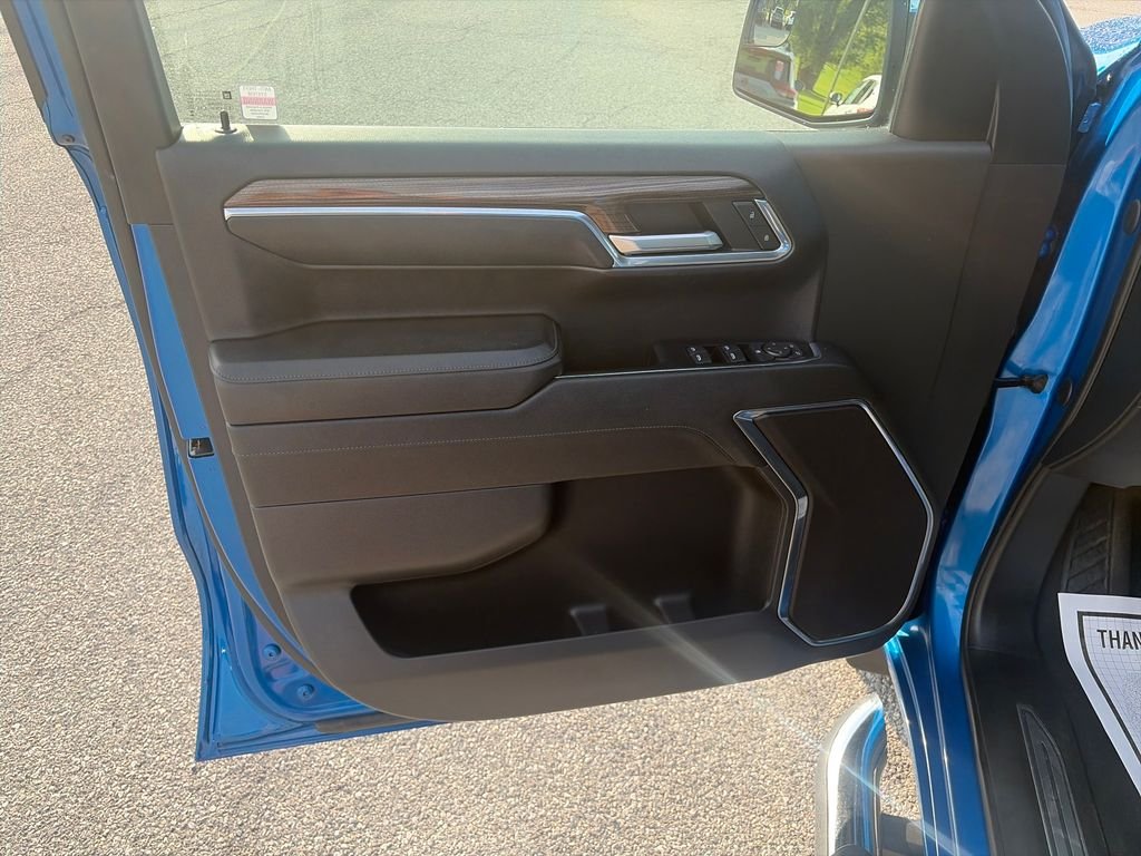 Used 2024 Blue Chevrolet LT image 11