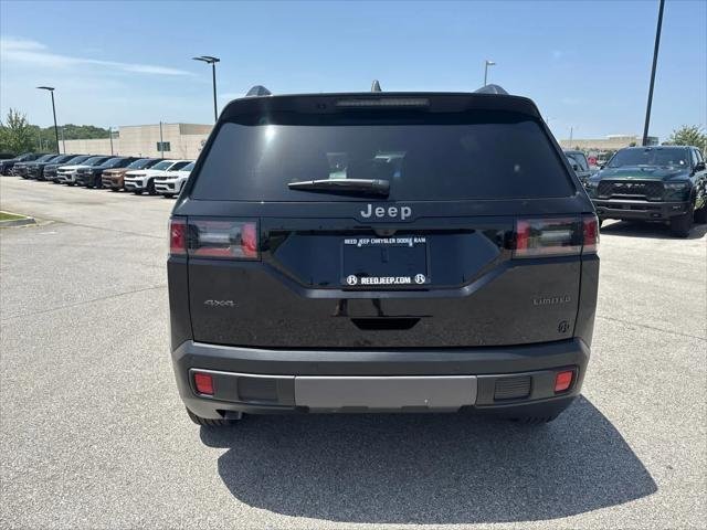 New 2026 Diamond Black Crystal Pearl-Coat Exterior Paint Jeep Limited image 7