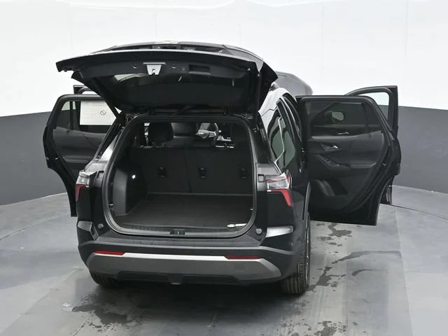 2027 Chevrolet Equinox LT - Photo 27